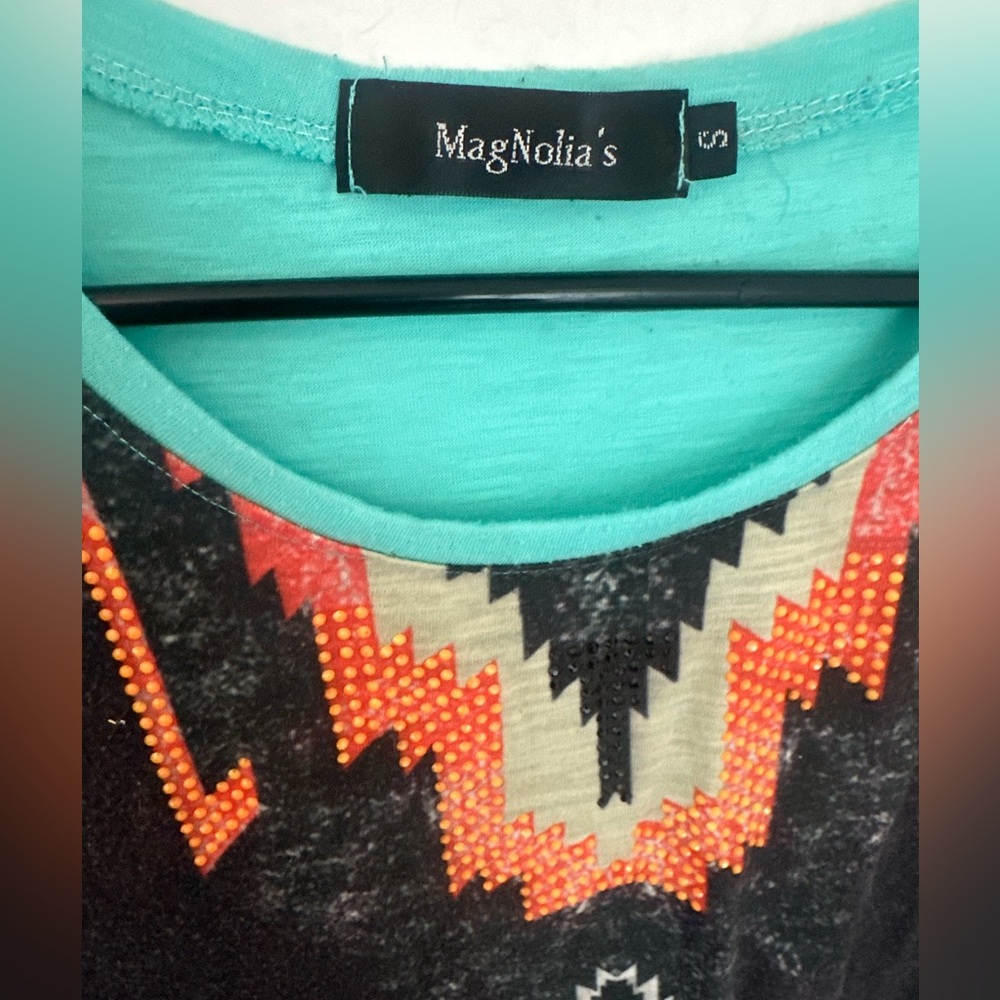 Aztec pattern boutique tee great for concerts